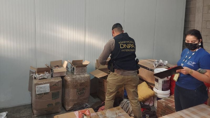 Hallan municiones encomienda EEUU