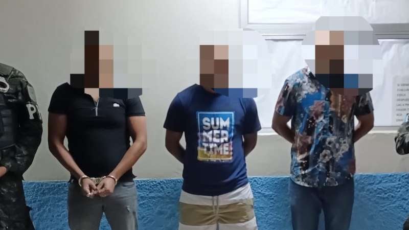 Detienen a policía hondureño