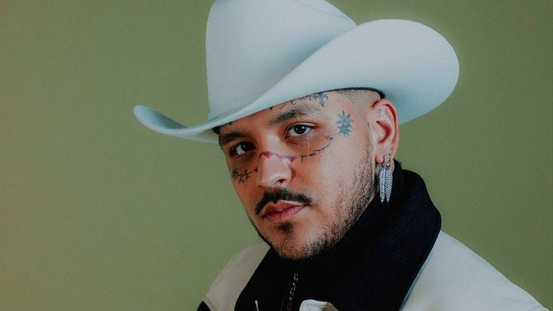 cambio de look Christian Nodal