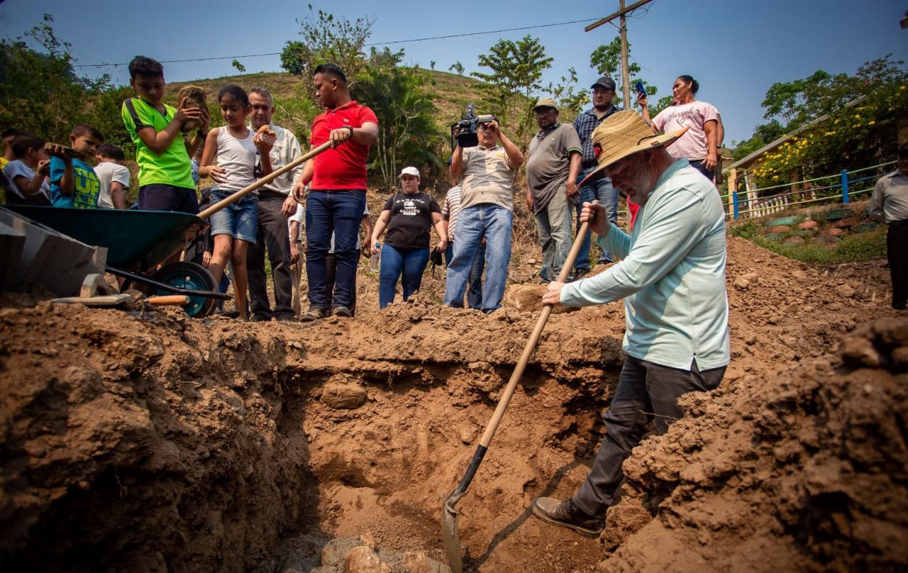 Roberto Contreras Roberto Contreras