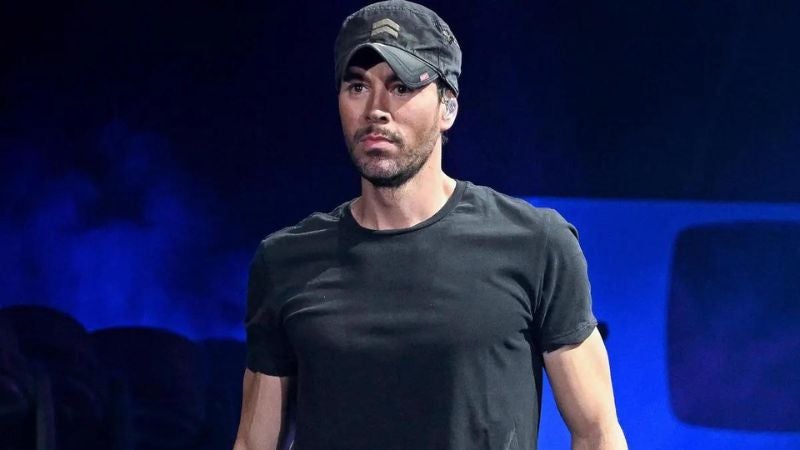 Enrique Iglesias neumonía