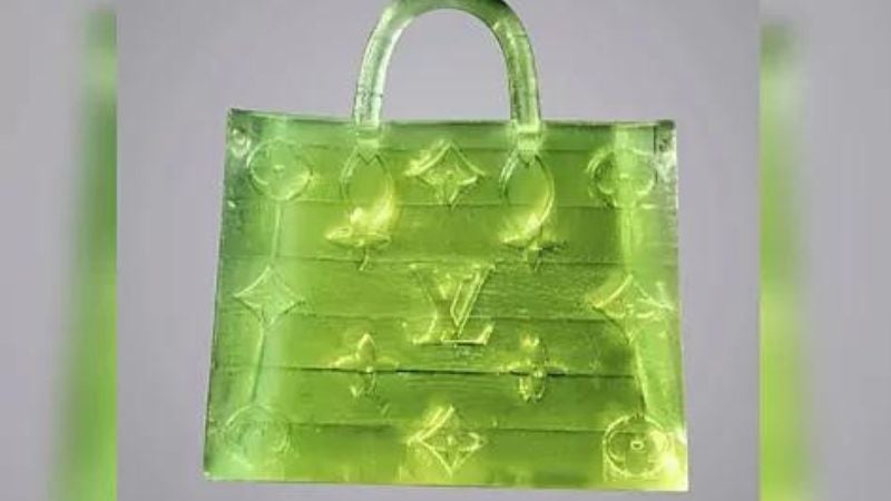 Curiosa Un bolso más pequeño que un grano de sal se subasta por 63.000 dólares