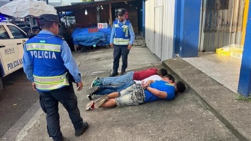 Detienen a asaltantes en SPS