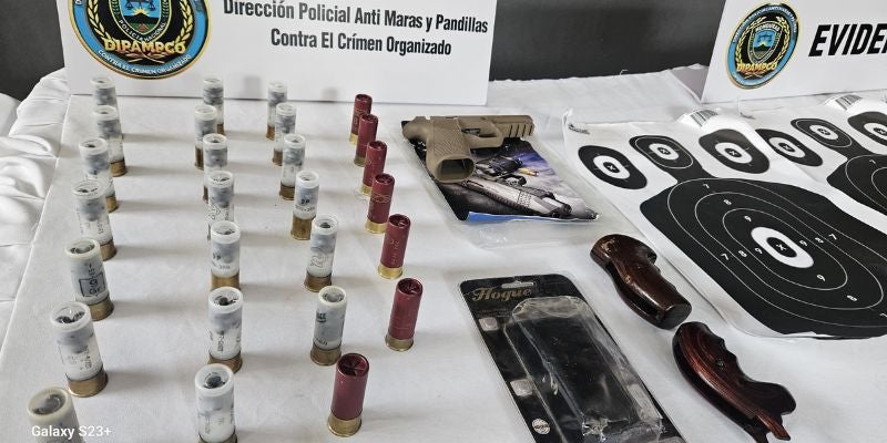 Capturan a un filipino por abastecer de armas y drogas a una estructura criminal