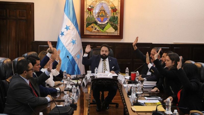nombran fiscales interinos del MP