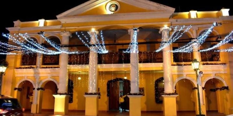 Inaugura luminoso y tradicional Paseo Navideño en Comayagua