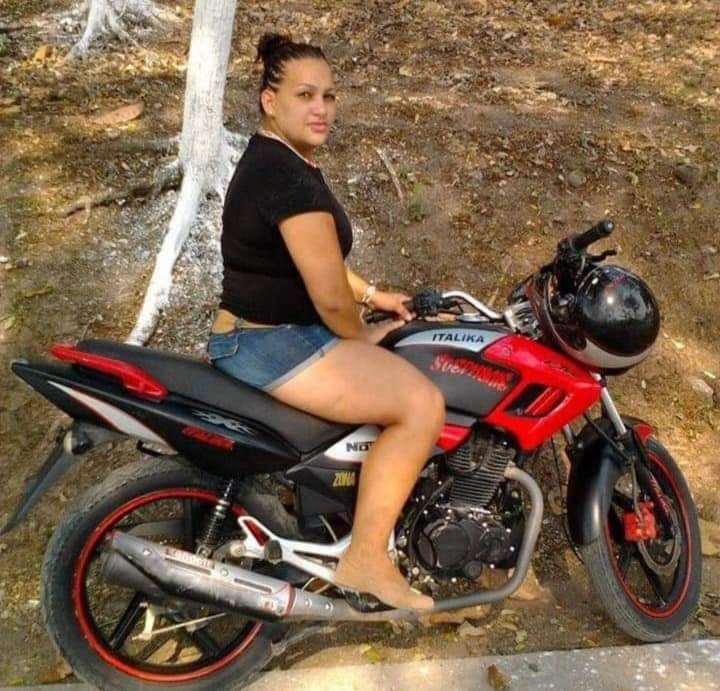 Cinthya Pino fue atacada a balazos en Santa Rita, Yoro. Foto: Cortesía.