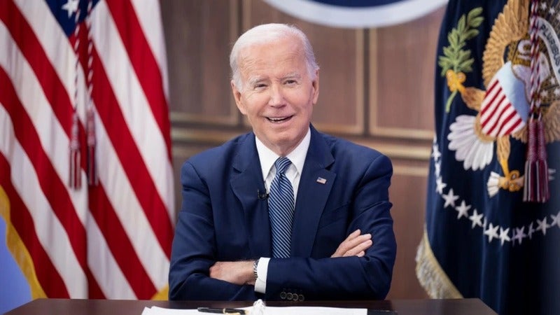 Biden defiende su candidatura en una entrevista