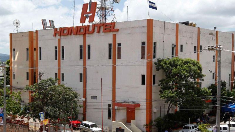 Hondutel Tres meses y el decimocuarto adeudan a empleados de Hondutel