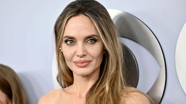 Jolie: 