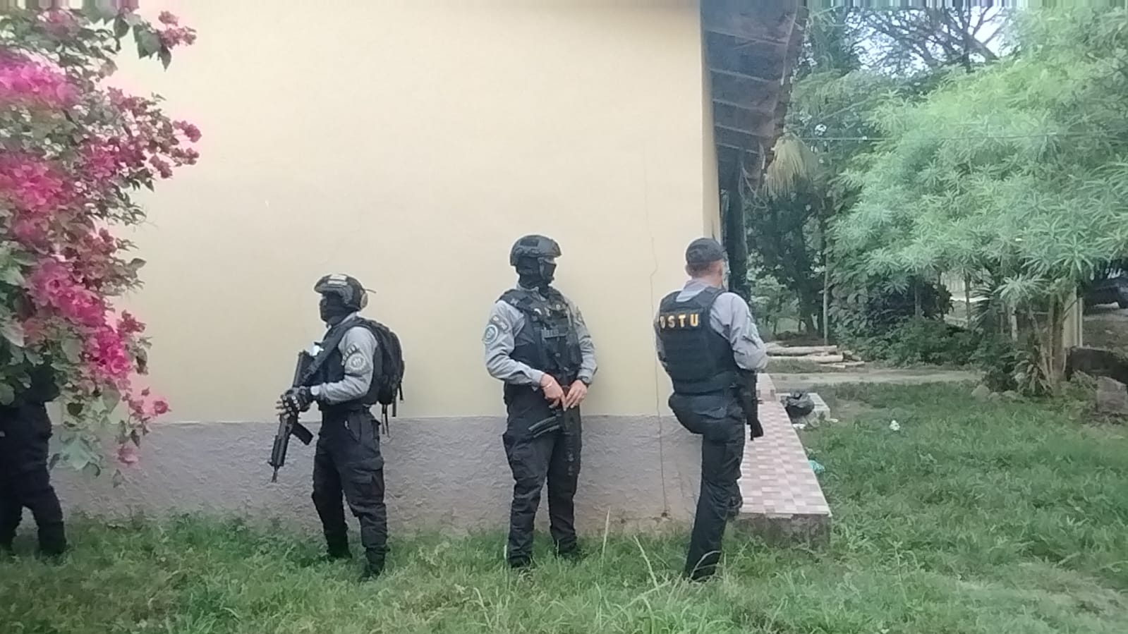 Militares