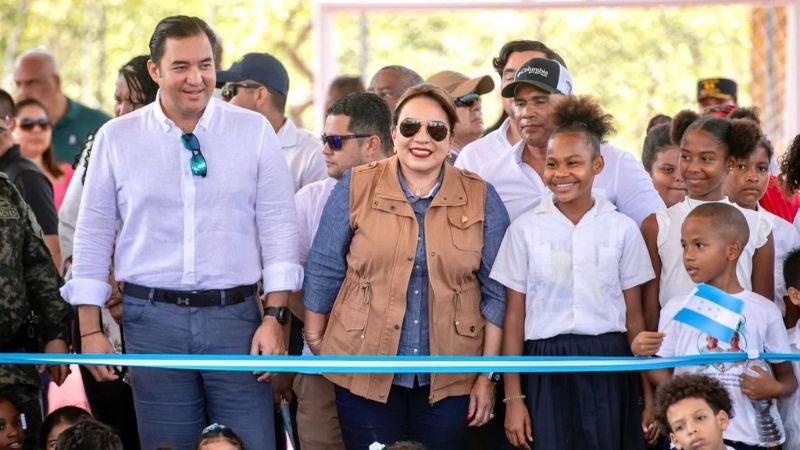 Presidenta Castro inaugura subestación de energía en San Francisco de Yojoa