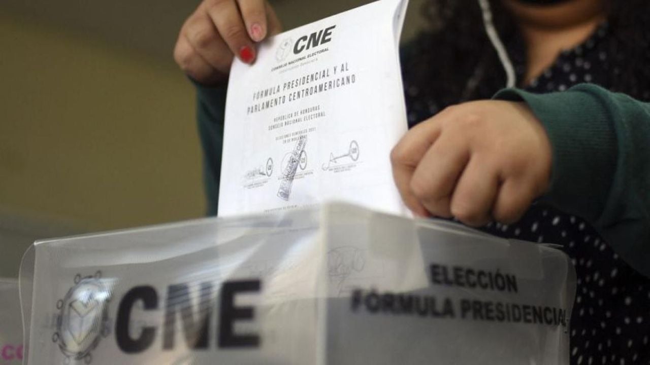CNE 10 precandidatos presidenciales