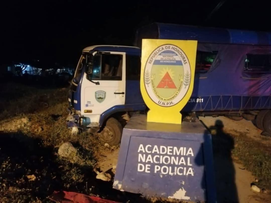 Un policía muerto La Paz