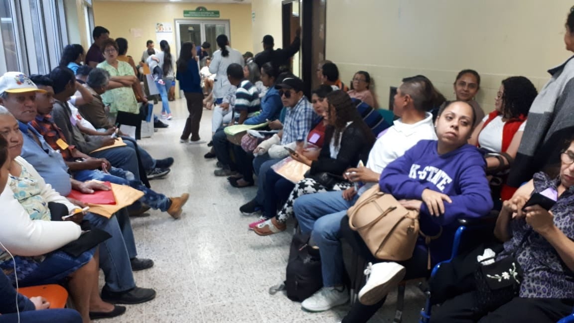 Hondureño denuncia negligencias Hospital Escuela