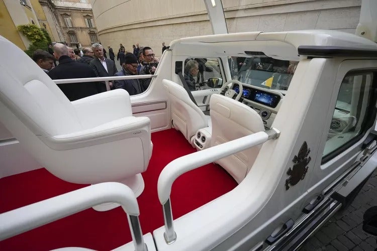 Papa Francisco papamóvil eléctrico