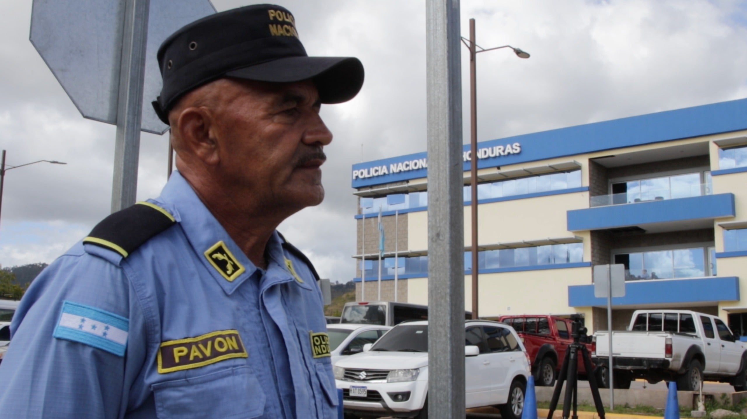 Policía hondureño 44 años