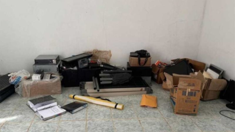 Los documentos bajo custodia de la fiscalía.