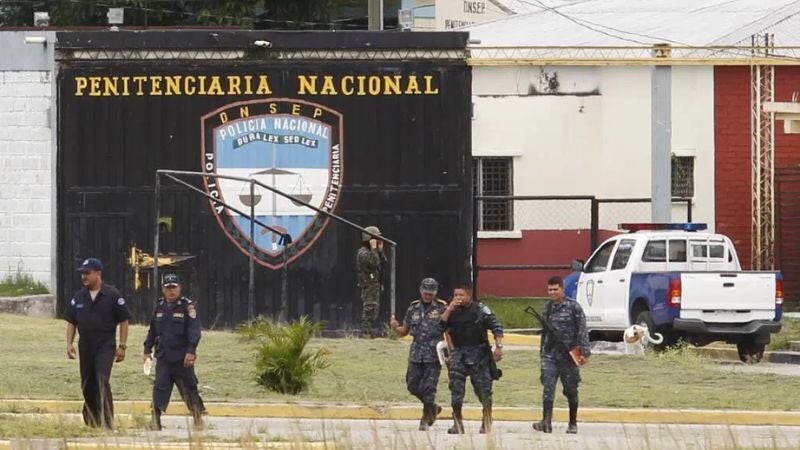 Autoridades del INP desbaratan plan de reyertas