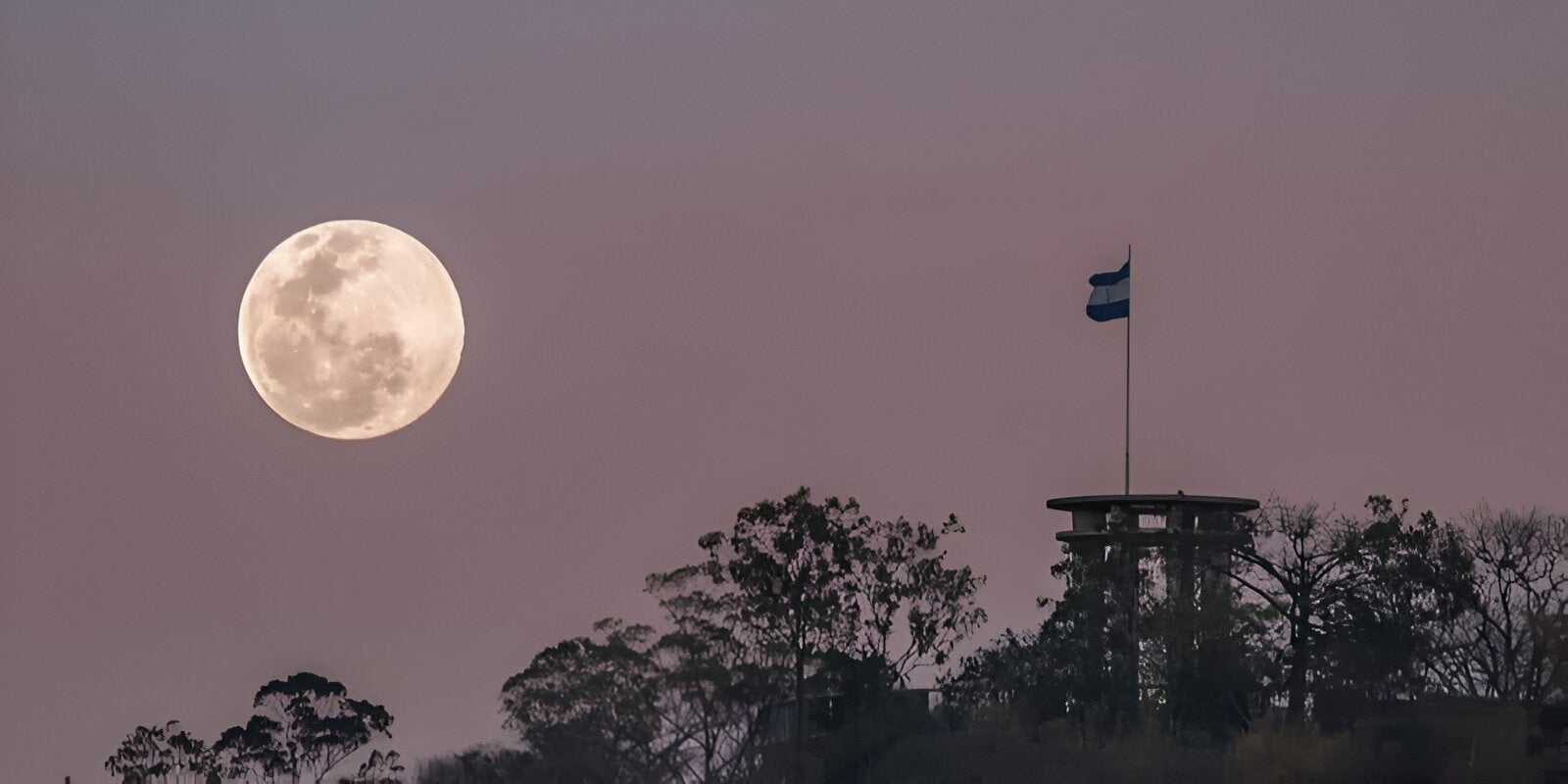 ¡Prepárate para la Luna llena de Nieve de febrero! Descubre la hora y cómo verla en Honduras