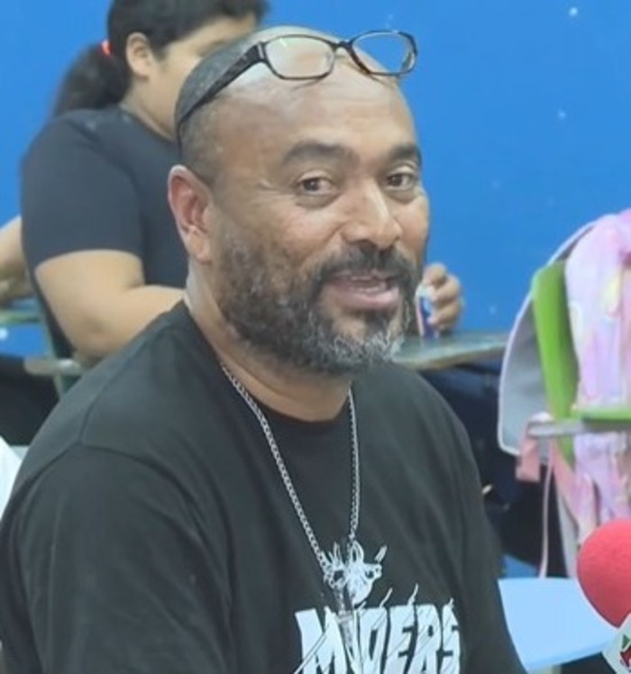 Hondureño de 51 años escuela de La Ceiba