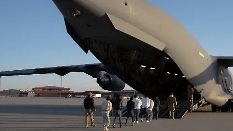 Llega a SPS vuelo101 hondureños retornados