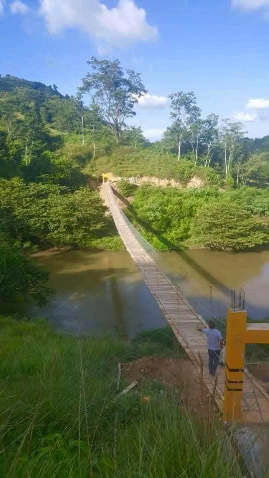 Pánico en Catacamas puente de hamaca colapsa