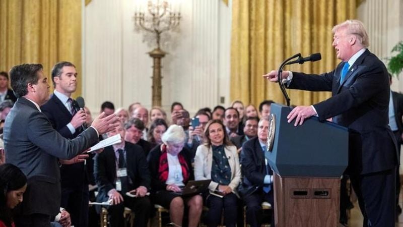 gobierno USA prensa preguntas Trump