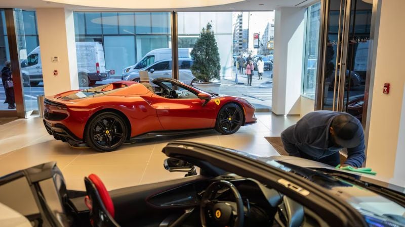 Ferrari aumento de sus precios