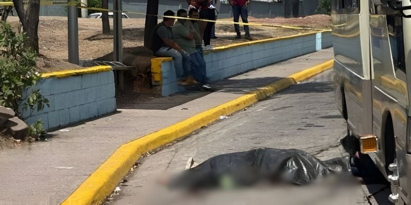 Mujer fallece al ser atropellada por conductor de 