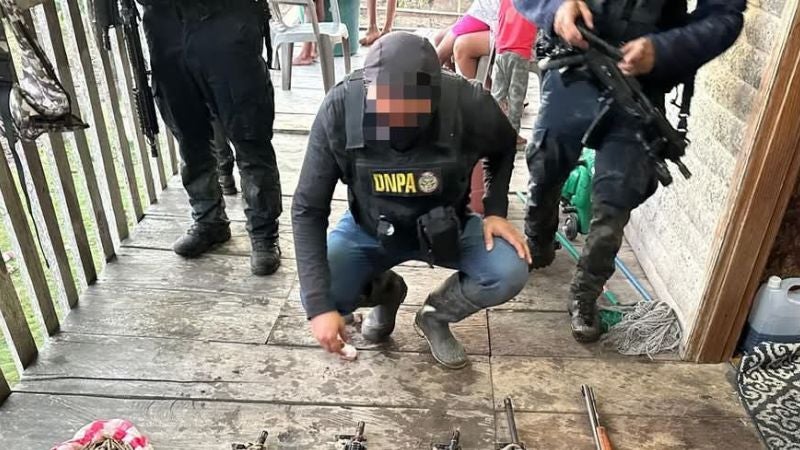 Capturan a hombre con armamento