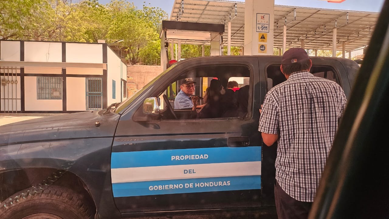 Abuso de autoridad Secretaría justifica uso de vehículo del estado