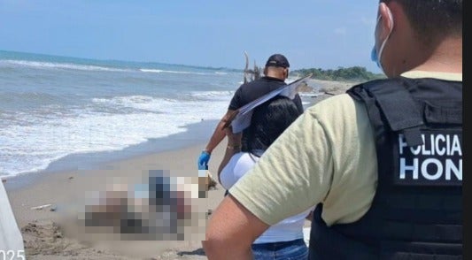 Hombre sin vida en playa de La Ceiba