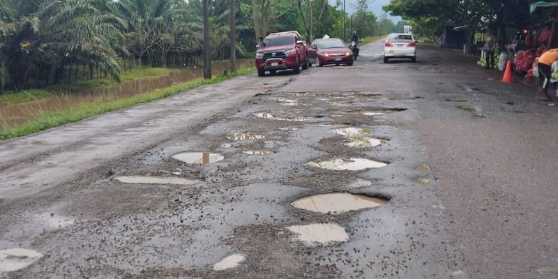 Carreteras en cuatro departamentos enfrentan graves daños a las puertas de la Semana Santa