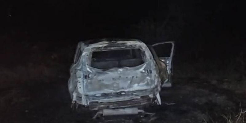 Encuentran una camioneta quemada con una persona en su interior en Danlí