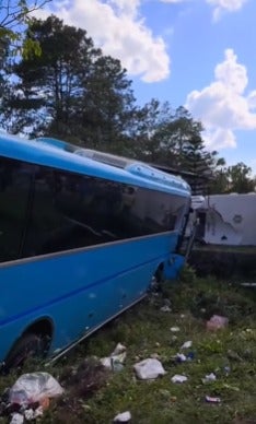 Bus chocar ambulancia 911 CA-4: