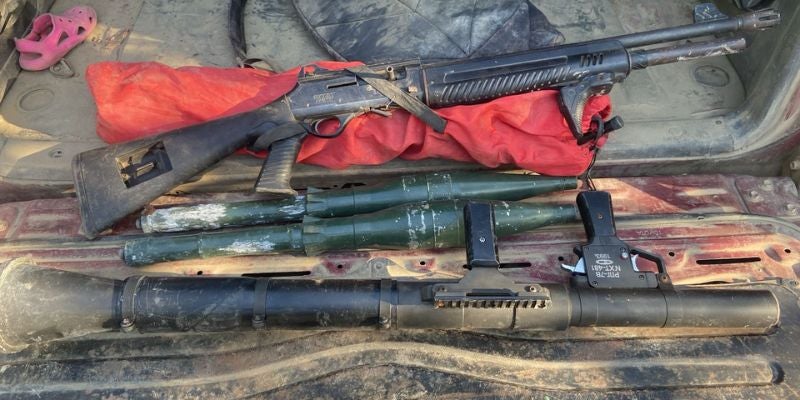 Decomisan lanzacohetes con los que pretendían atacar vehículos Black Mamba