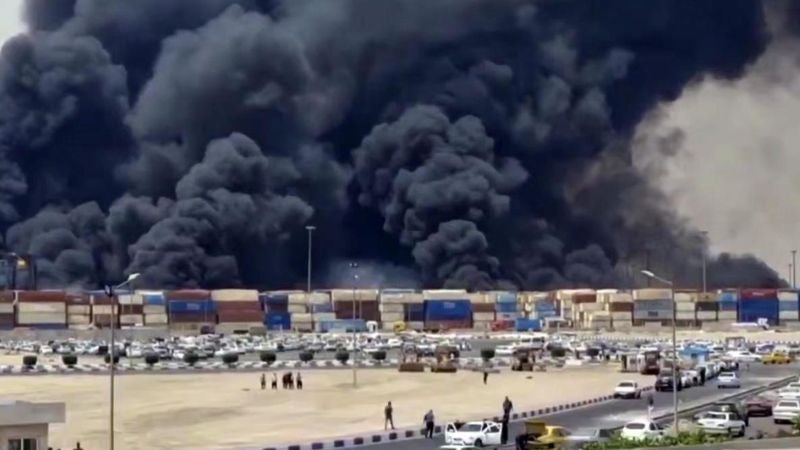 Aumenta a 28 la cifra de muertos por masiva explosión en puerto de Irán