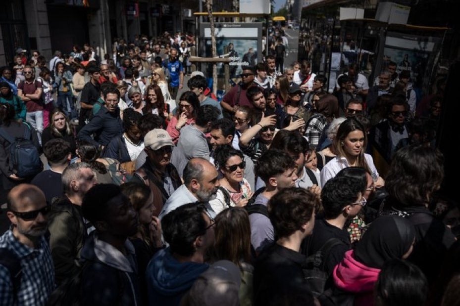 hondureño relata el caos tras apagón masivo en España