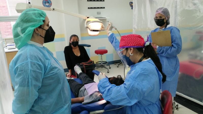 Odontólogos exigen reajuste salarial