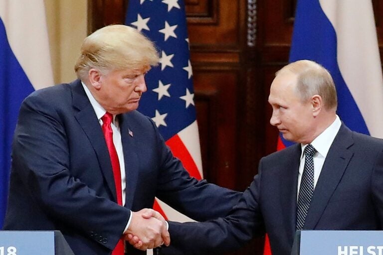 Trump sugiere que se reunirá con Putin