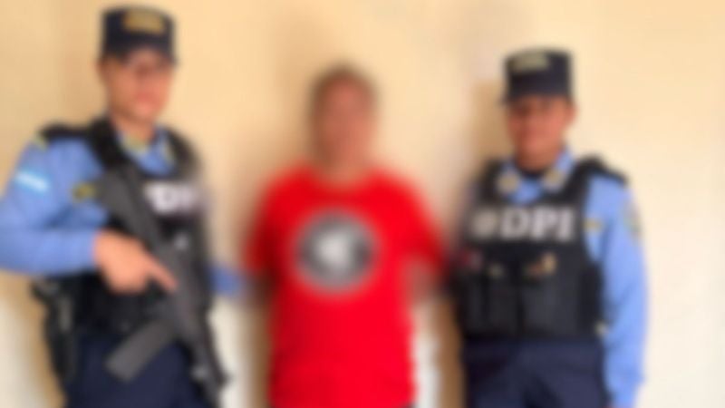 Abuela vendia a su nieta