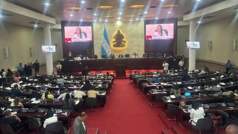 ¿Por qué el Congreso compra rasuradoras y aguacates premium?, cuestiona ASJ