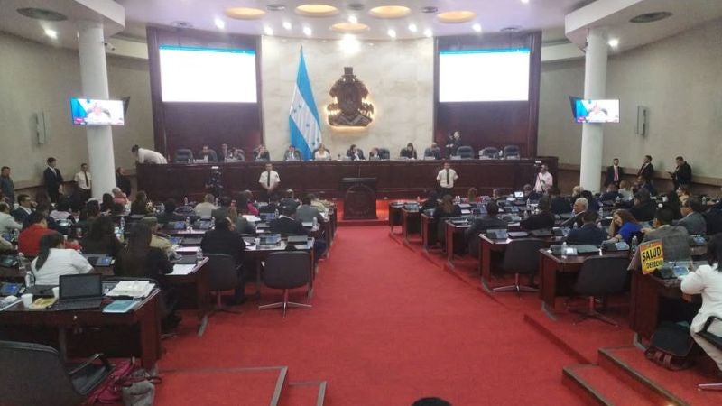 Congreso justifica compras de rasuradoras, aguacates premium y aretes