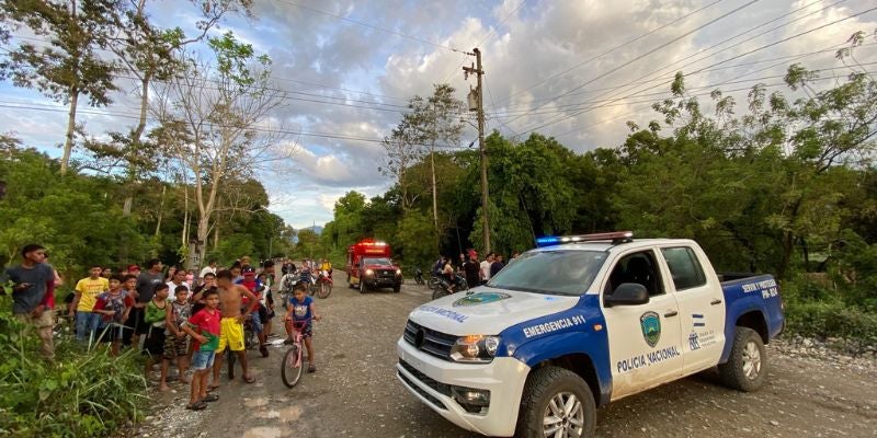 ¡Otro crimen en Atlántida! Pareja muere a manos de sicarios mientras se desplazaban en moto