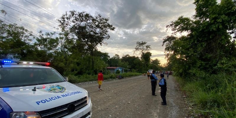 ¡Otro crimen en Atlántida! Pareja muere a manos de sicarios mientras se desplazaban en moto