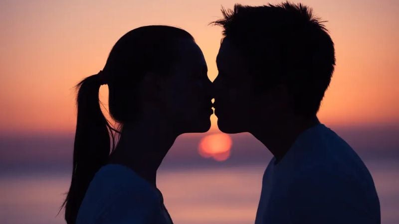 La depresión se puede transmitir por besos