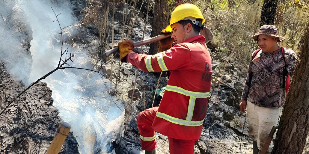 Controlan incendio en Cerro Azul Copán tras tres días de intensos esfuerzos