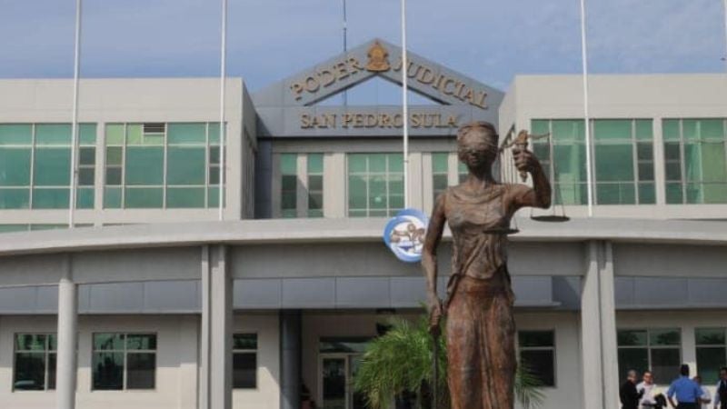 Sobreseimiento exempleados aduanas