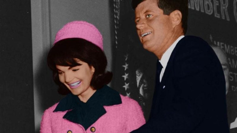 ¿Dónde está el traje rosa de Jackie Kennedy?